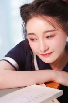 美女100%裸体无内衣内裤